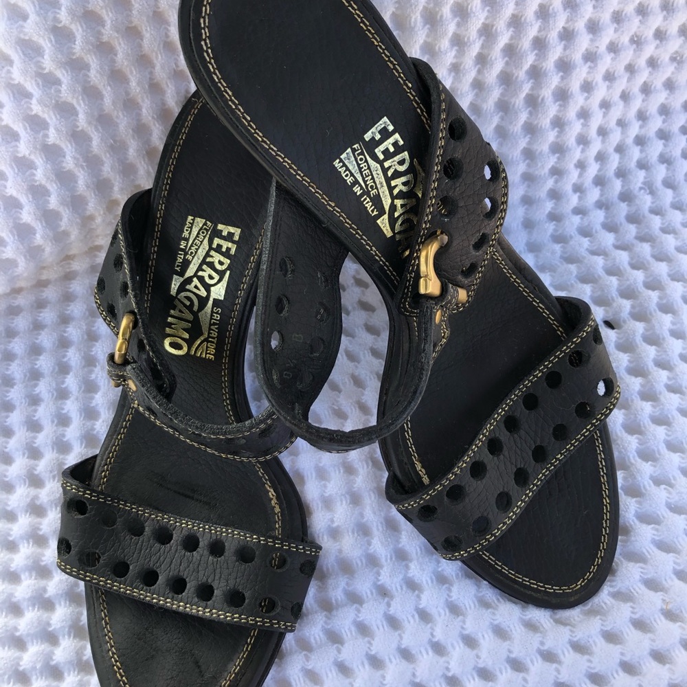 Used women shoes